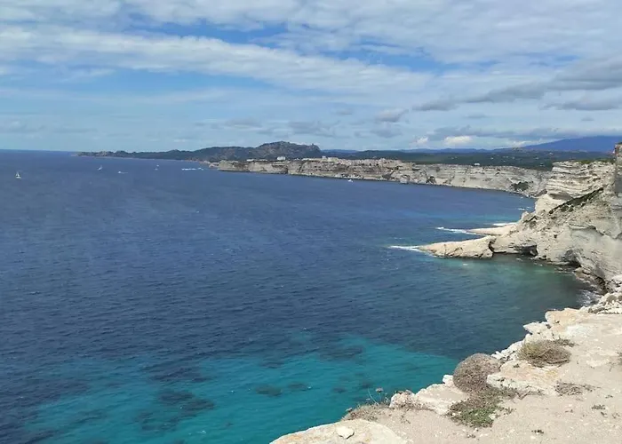 Studio Climatisee Dans Residence A 5 Minutes Des Plages A Pied